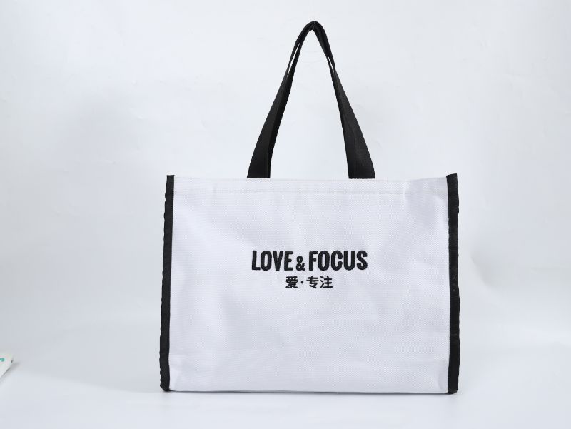 白色横款帆布包-11