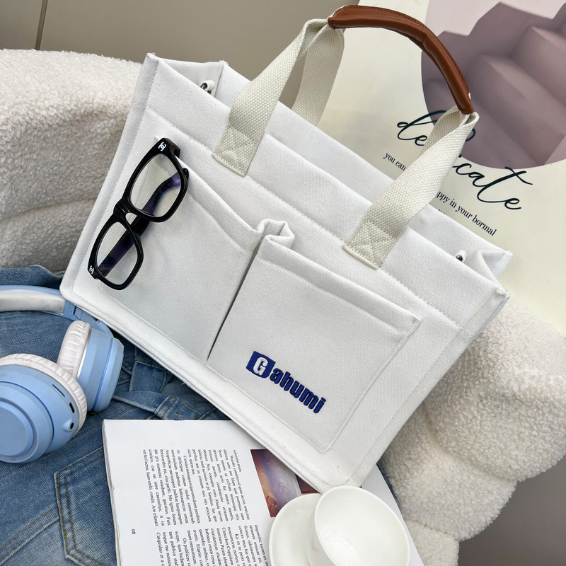 带底部和侧边织带及2个口袋的白色帆布包-18