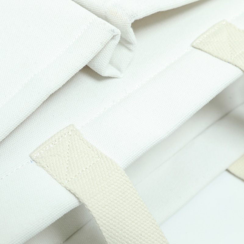 带底部和侧边织带及2个口袋的白色帆布包-03