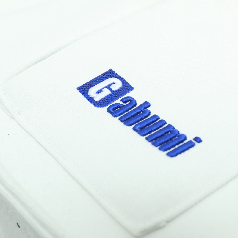 带底部和侧边织带及2个口袋的白色帆布包-01