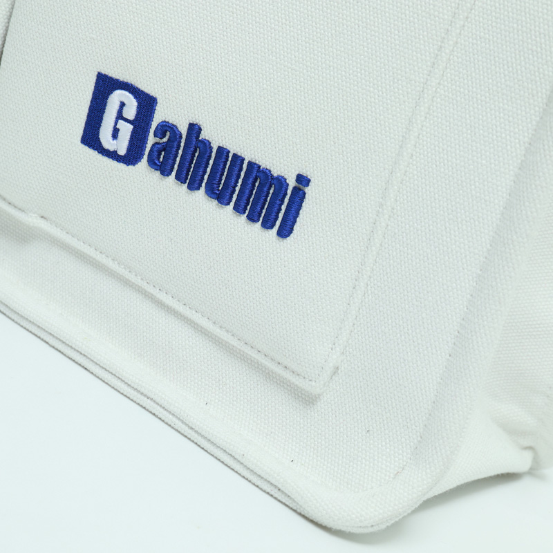 带底部和侧边织带及2个口袋的白色帆布包-04